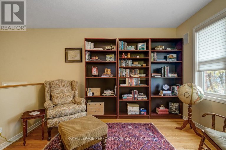 29081363/169-arcola-private/overbrookcastle-heights/ottawa/ontario/K1K4W9_27