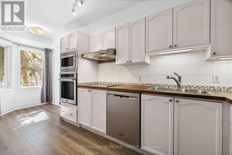 28403096/25-1400-wildberry-court/chapel-hill/ottawa/ontario/K1C7K6_5