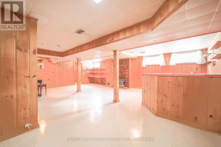 28513866/536-browning-avenue/riverview-park/ottawa/ontario/K1G0T4_36
