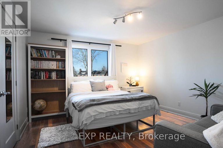 28293980/17-chesswood-court/pineglencountry-place/ottawa/ontario/K2E7E3_26