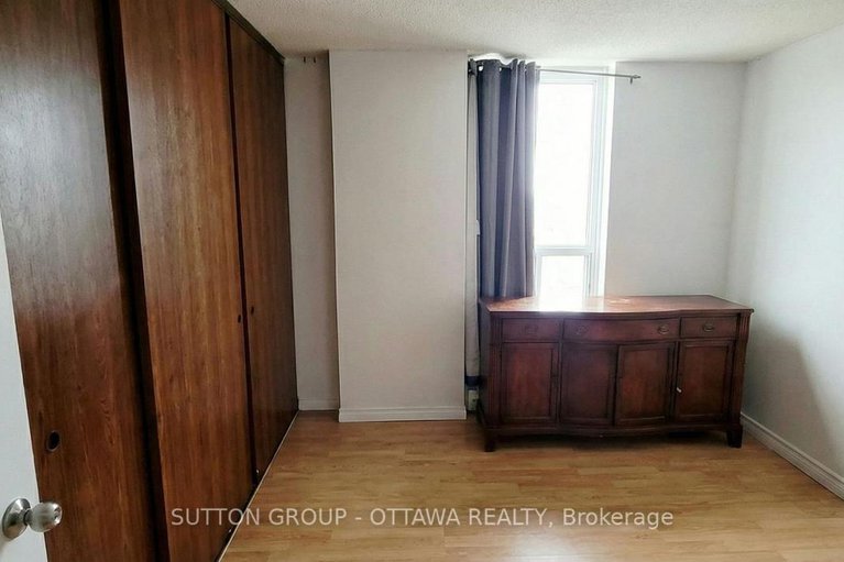 29355422/516-2000-jasmine-crescent/beacon-hill-south/ottawa/ontario/K1J8K4_4