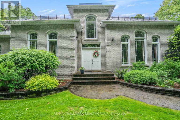 28466129/1340-georges-vanier-drive/cumberland-ridge/ottawa/ontario/K4C1R6_3