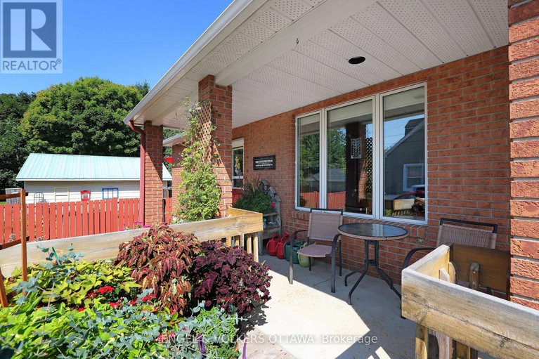 28780954/190-john-street-n/arnprior/arnprior/ontario/K7S2N9_35