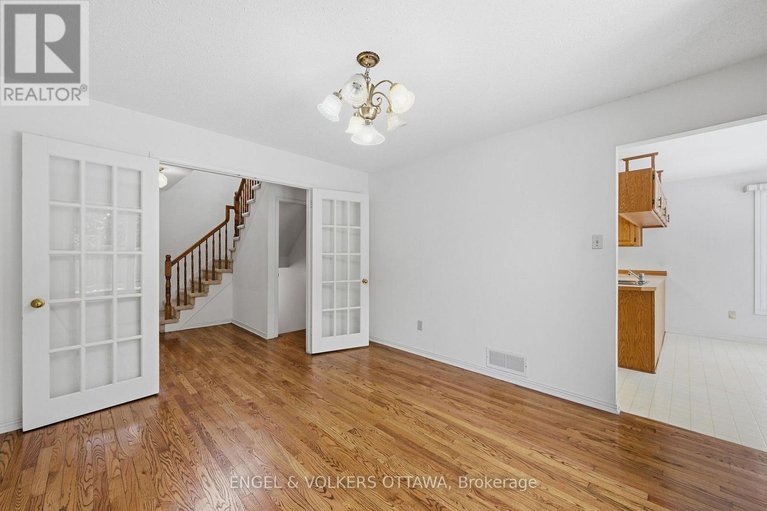 29484139/591-merkley-drive/fallingbrookpineridge/ottawa/ontario/K4A1S3_11