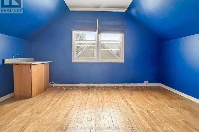 29385767/160-francis-street/renfrew/renfrew/ontario/K7V1C4_10