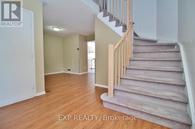 28815931/2127-lauzon-street/fallingbrookgardenway-south/ottawa/ontario/K4A3K7_4