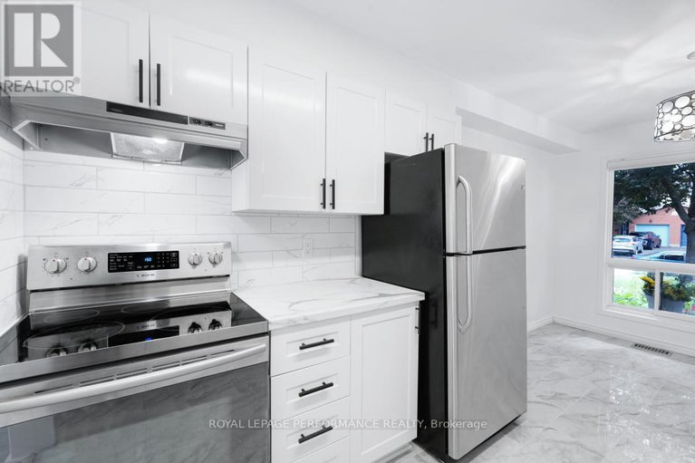 28601739/1416-caravel-crescent/bilberry-creekqueenswood-heights/ottawa/ontario/K1E3X4_14