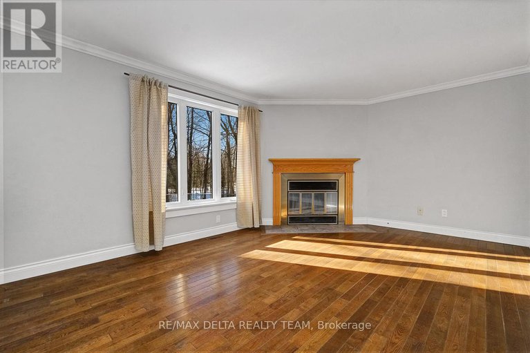 29424744/1662-hunters-run-drive-w/chapel-hill/ottawa/ontario/K1C2H3_20