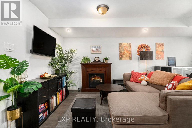 28977055/770-mikinak-road/cfb-rockcliffe-and-area/ottawa/ontario/K1K5A5_6