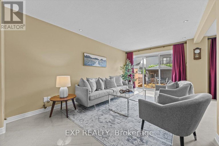 29013092/1871-markwell-crescent/chateauneuf/ottawa/ontario/K1C5H7_17