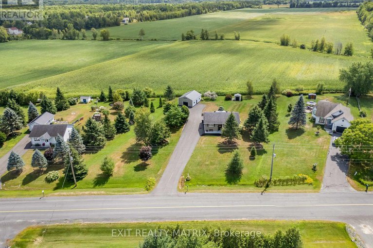 28746056/1526-sandy-hill-road/champlain-twp/champlain/ontario/K6A2R2_31