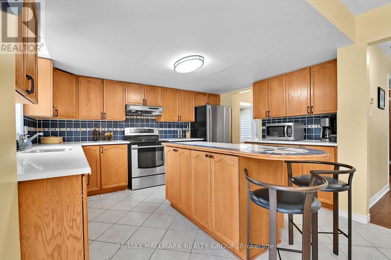 29674273/21-hime-crescent/hunt-club-park/ottawa/ontario/K1G4S1_10