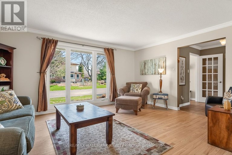 29659276/853-acadian-gardens/convent-glen/ottawa/ontario/K1C2V7_12