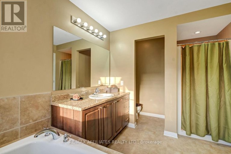 29156732/462-templeford-avenue/emerald-meadowstrailwest/ottawa/ontario/K2M0B8_26