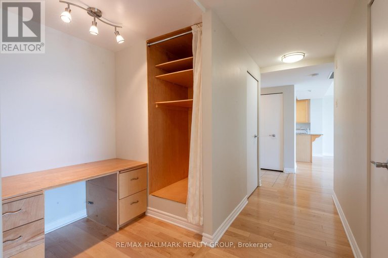 28712293/311-200-lett-street/west-centre-town/ottawa/ontario/K1R0A7_12