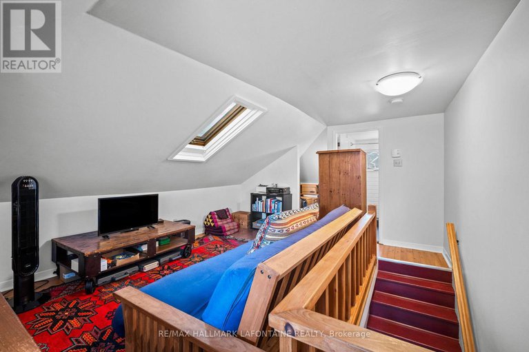 28286991/143-blackburn-avenue/sandy-hill/ottawa/ontario/K1N8A6_25