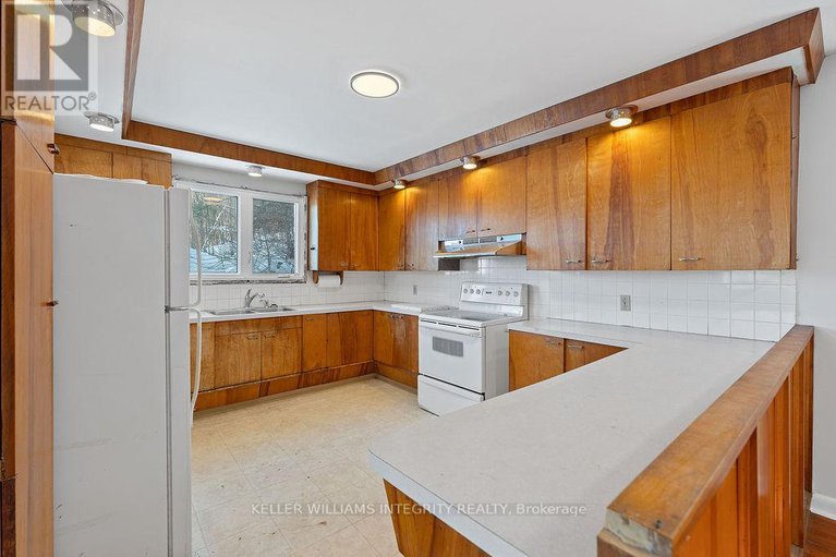 28244389/3722-st-joseph-boulevard/fallingbrookridgemount/ottawa/ontario/K4A0Z5_15