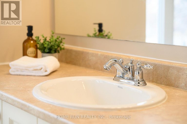 29593608/284-par-la-ville-circle/stittsville-north/ottawa/ontario/K2S0M4_36