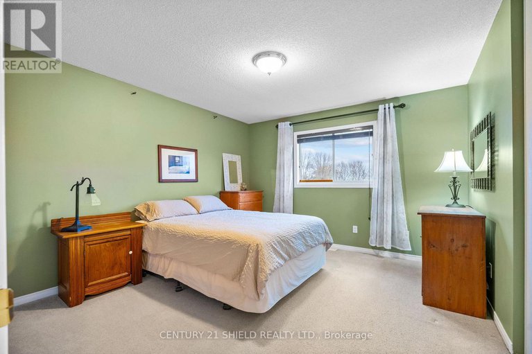 29127984/22032-old-highway-2-highway/south-glengarry-lancaster-twp/south-glengarry/ontario/K0C1E0_26