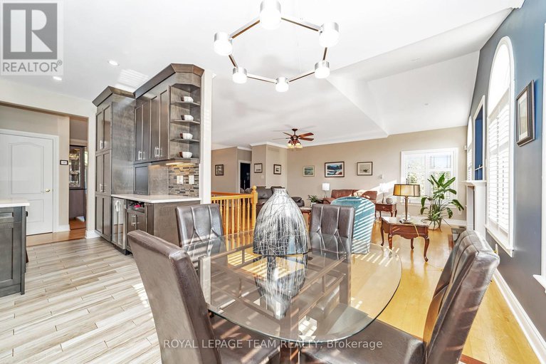 28423475/1426-spartan-grove-street/greely/ottawa/ontario/K4P1R6_12