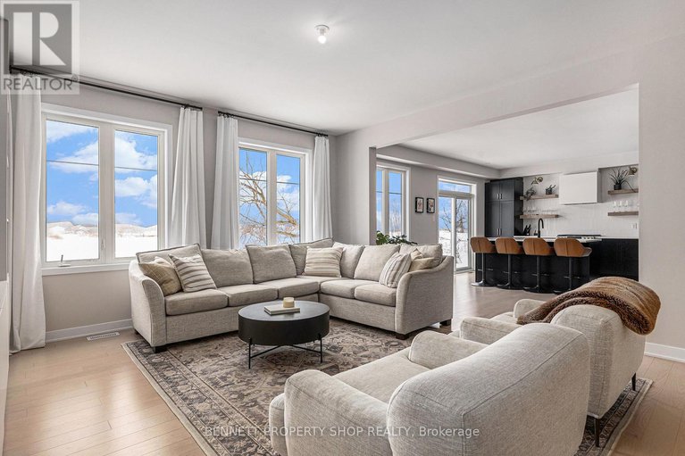 28055721/639-terrier-circle/goulbourn-twp-from-franktown-rdsouth-to-rideau/ottawa/ontario/K0A2Z0_6