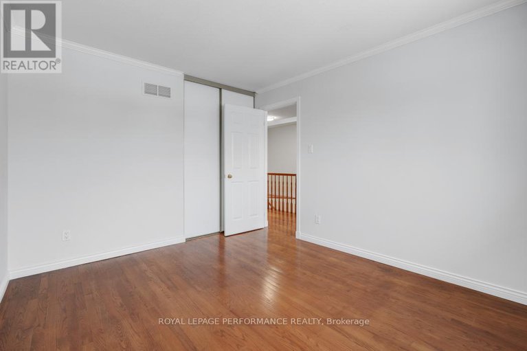 29096024/41-saddle-crescent/hunt-club-park/ottawa/ontario/K1G5L4_30