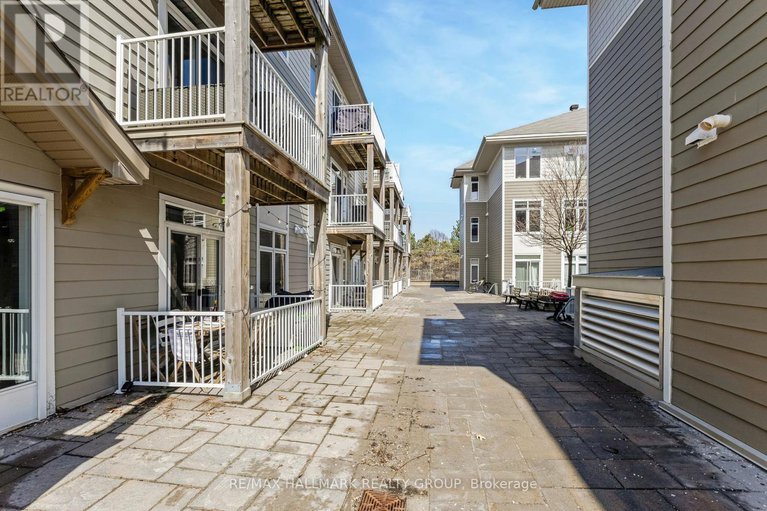 28243060/c-322-everest-private/elmvale-acres/ottawa/ontario/K1G4E3_25