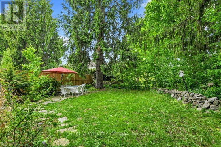 28421579/141-minto-place/rockcliffe/ottawa/ontario/K1M0B6_38