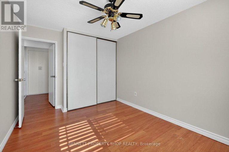 28981552/1015-915-elmsmere-road/beacon-hill-south/ottawa/ontario/K1J8H8_39