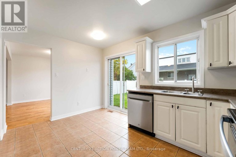 29025910/1474-shawinigan-street/fallingbrookridgemount/ottawa/ontario/K4A2M8_14