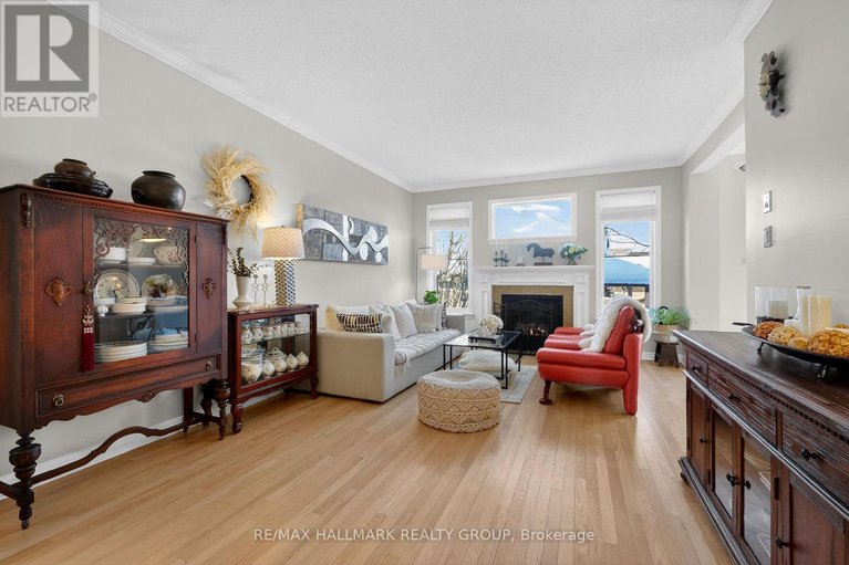 29352241/1952-schroeder-crescent/springridgeeast-village/ottawa/ontario/K4A4P7_9