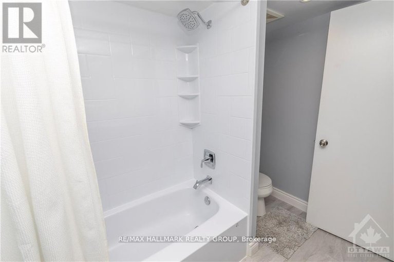 28253698/205-475-laurier-avenue-w/ottawa-centre/ottawa/ontario/K1R7X1_18
