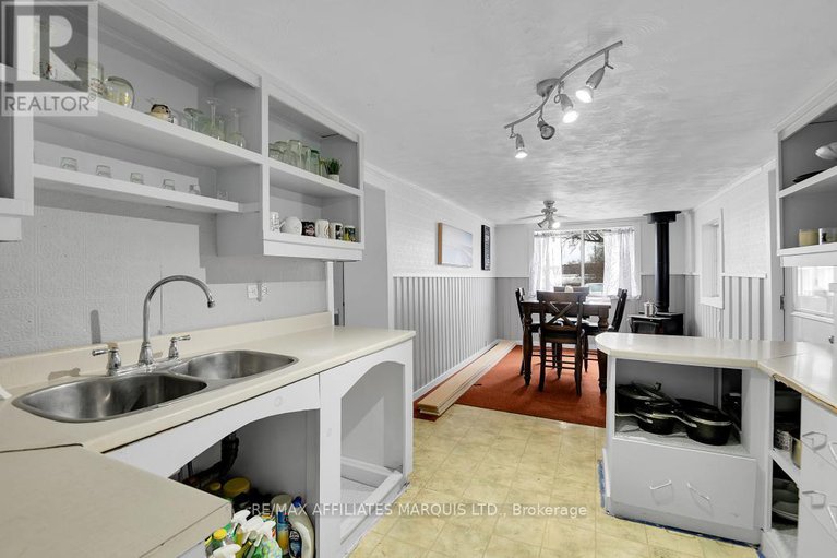 29112425/4872-nine-mile-road/south-glengarry-charlottenburgh-twp/south-glengarry/ontario/K0C1S0_13