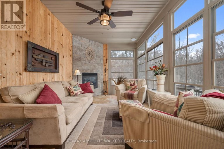 29487630/8134-adam-baker-way/osgoode-twp-north-of-reg-rd-6/ottawa/ontario/K0A2P0_18