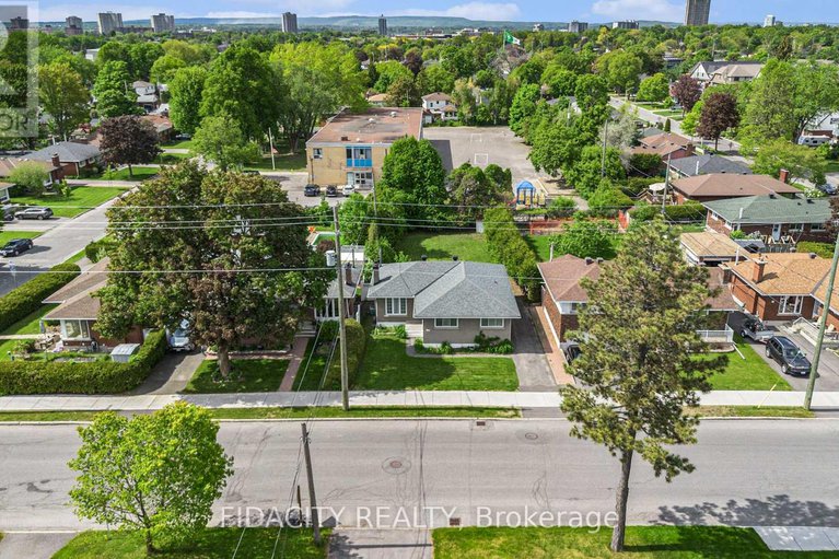 28372915/2147-iris-street/bel-air-park/ottawa/ontario/K2C1B4_26