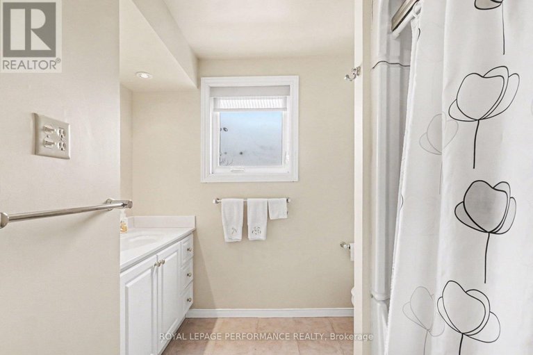 29484795/299-mockingbird-drive/chatelaine-village/ottawa/ontario/K1E2A4_24