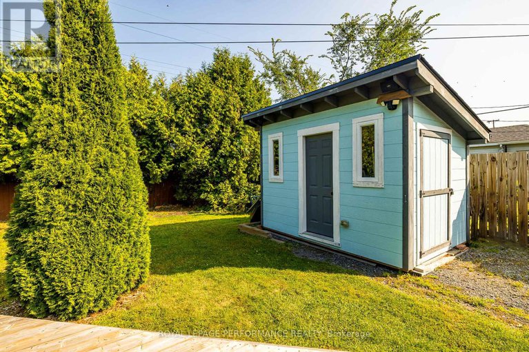 28842718/343-fullerton-avenue/overbrookcastle-heights/ottawa/ontario/K1K1K2_48
