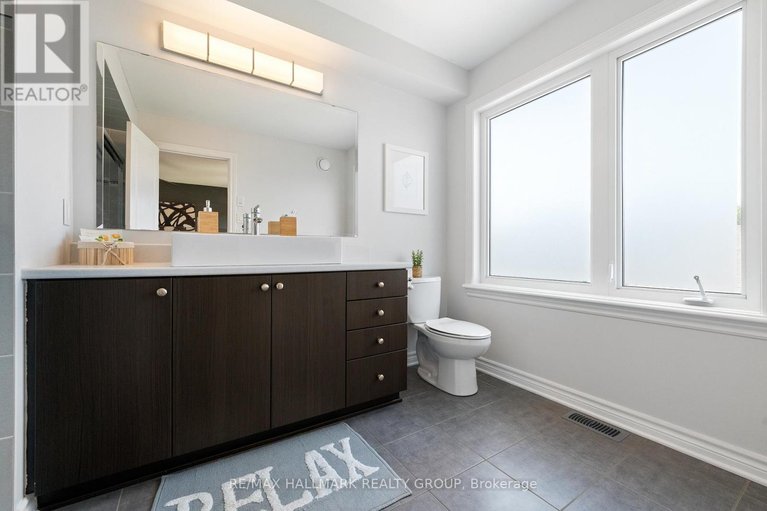 29660605/735-morningstar-way/mer-bleuebradley-estatesanderson-park/ottawa/ontario/K1W0G6_23