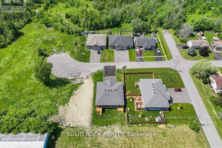 28290405/9-billings-avenue-w/iroquois/south-dundas/ontario/K0E1K0_12