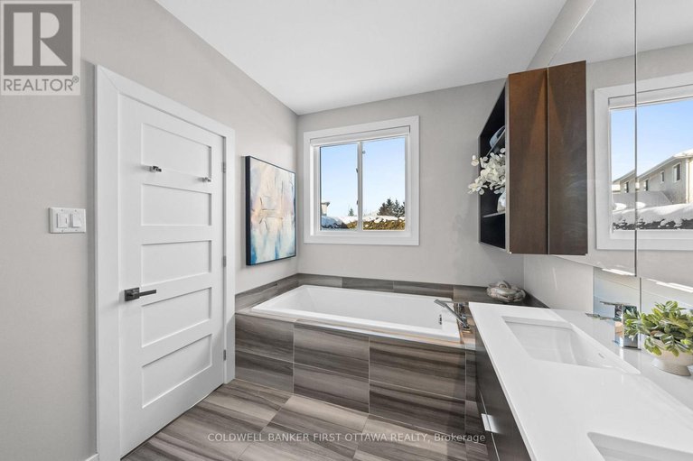 29322072/1828-heatherstone-crescent/springridgeeast-village/ottawa/ontario/K4A4P2_24