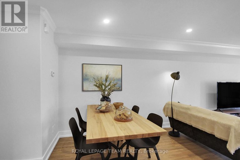 28677603/112-talltree-crescent/stittsville-central/ottawa/ontario/K2S0A9_5