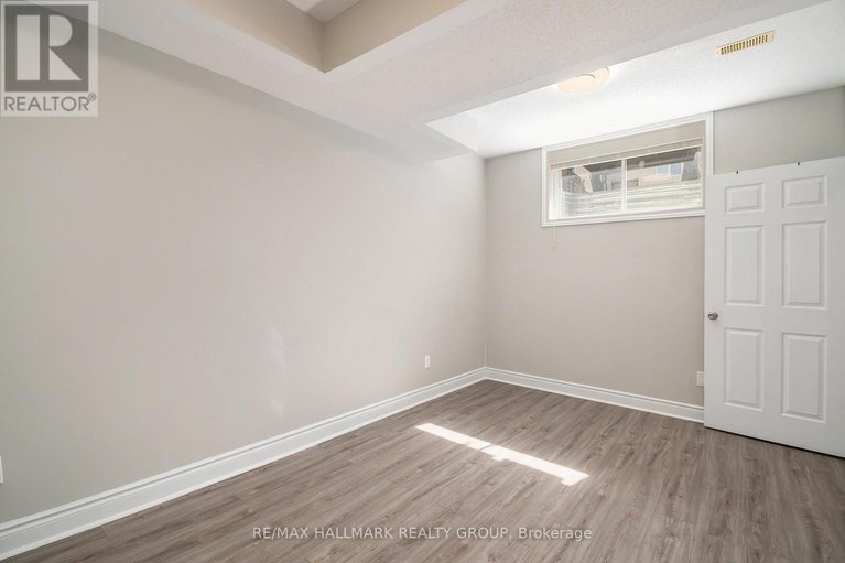 28859982/1015-winterspring-ridge/avalon-east/ottawa/ontario/K4A0S5_35