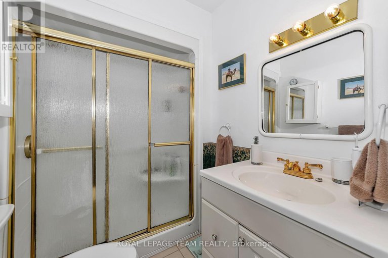 28624238/1830-kerr-avenue/mckellar-heights/ottawa/ontario/K2A1J3_26