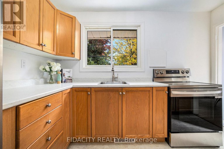 29050100/42-stinson-avenue/lynwood-village/ottawa/ontario/K2H6N4_13