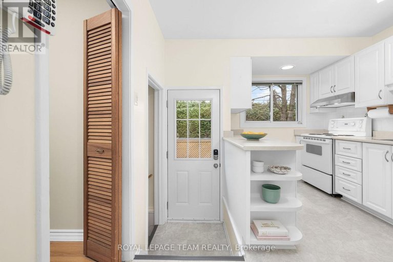 29618912/30-elmsley-crescent/arbeatha-park/ottawa/ontario/K2H6V3_19