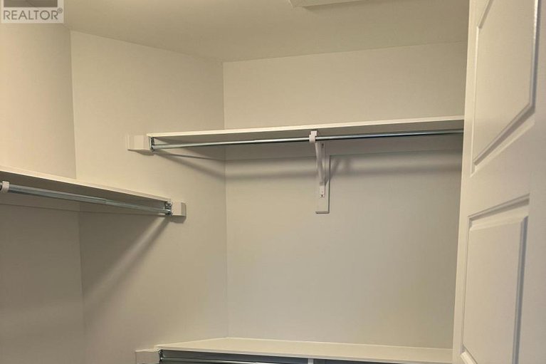 28330576/724-rouncey-road/emerald-meadowstrailwest/ottawa/ontario/K2S1B6_6