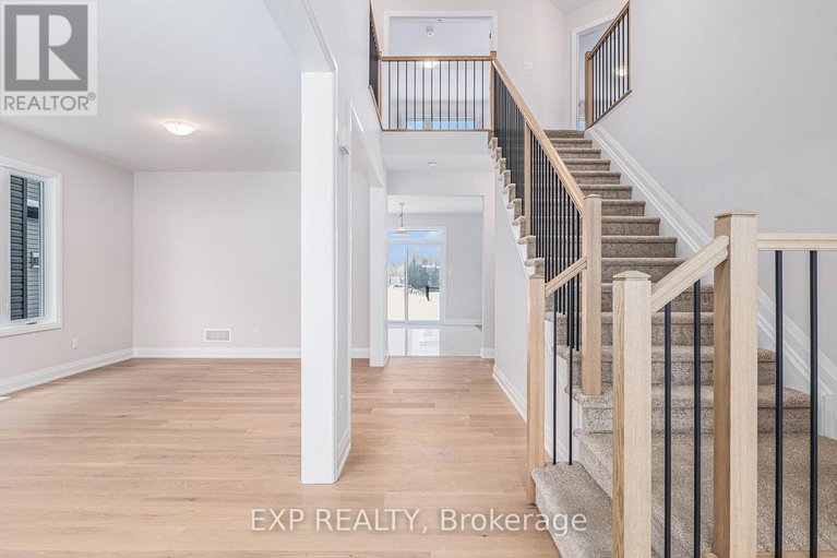 28500514/402-fleet-canuck-private/huntley-ward-south-east/ottawa/ontario/K2M0M5_2