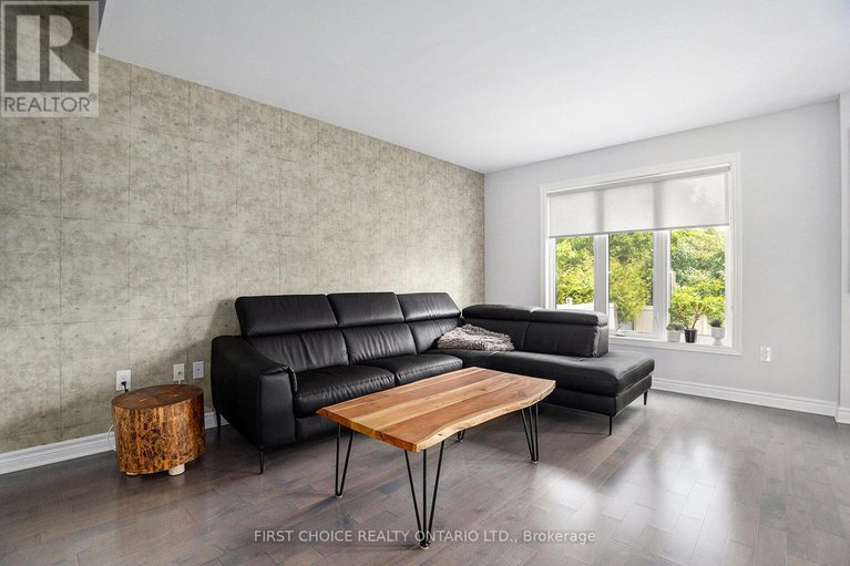 28480334/636-robert-street/town-of-rockland/clarence-rockland/ontario/K4K0J8_12