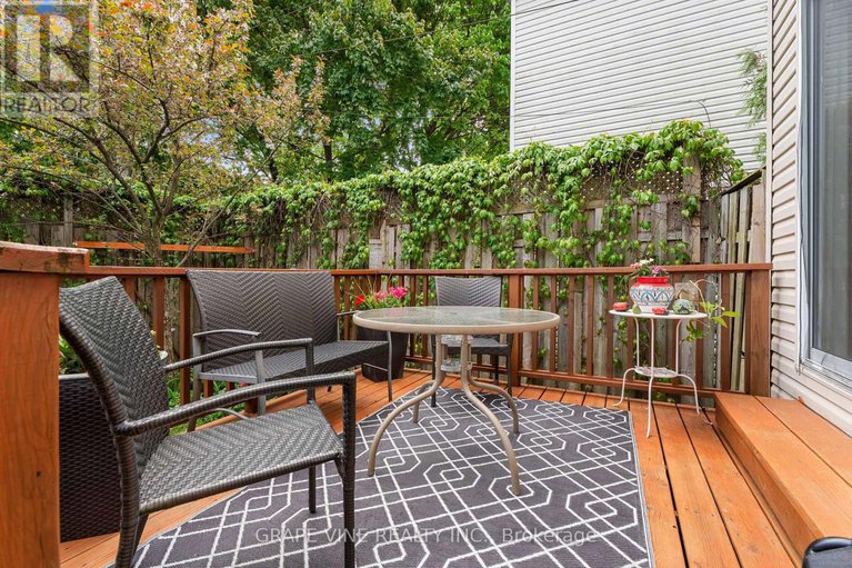 28366149/709-melbourne-avenue/laurentianview/ottawa/ontario/K2A1X4_7