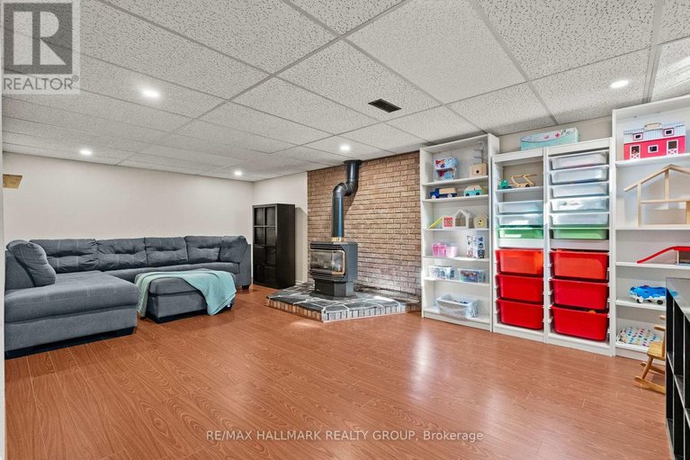 29670827/15-elm-avenue/village-of-russell/russell/ontario/K4R1B3_28